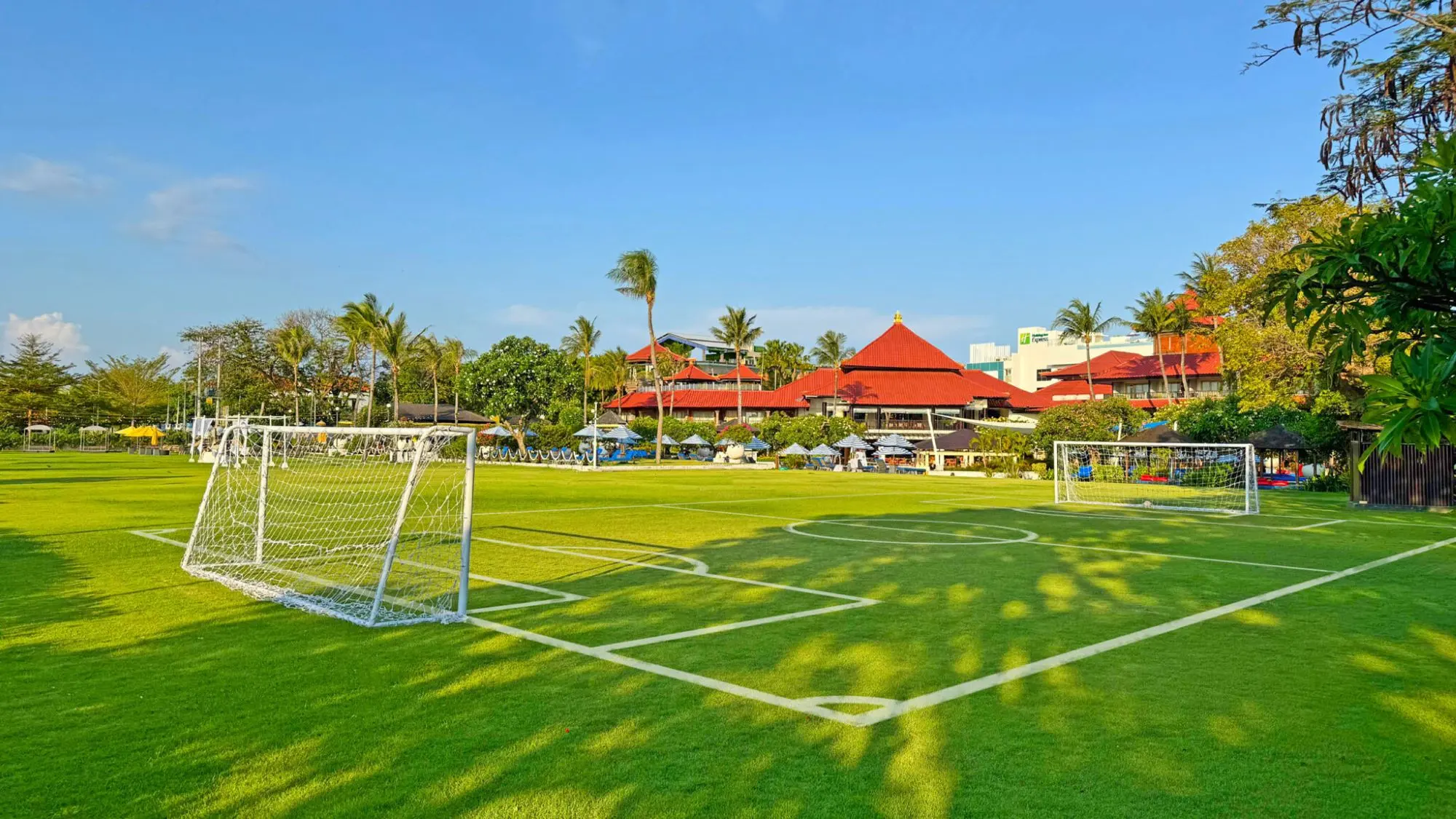 recreations holiday inn resort baruna