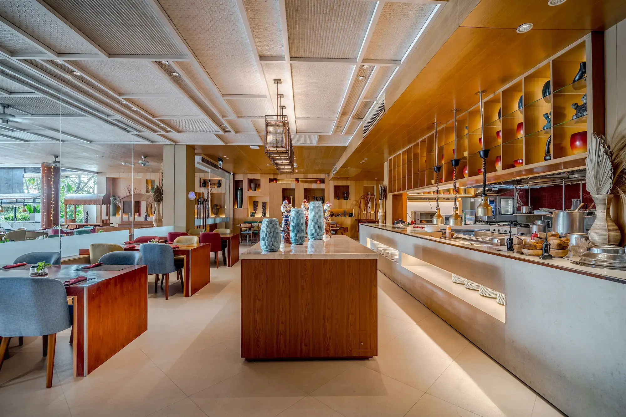 Holiday Inn Resort Baruna dining images