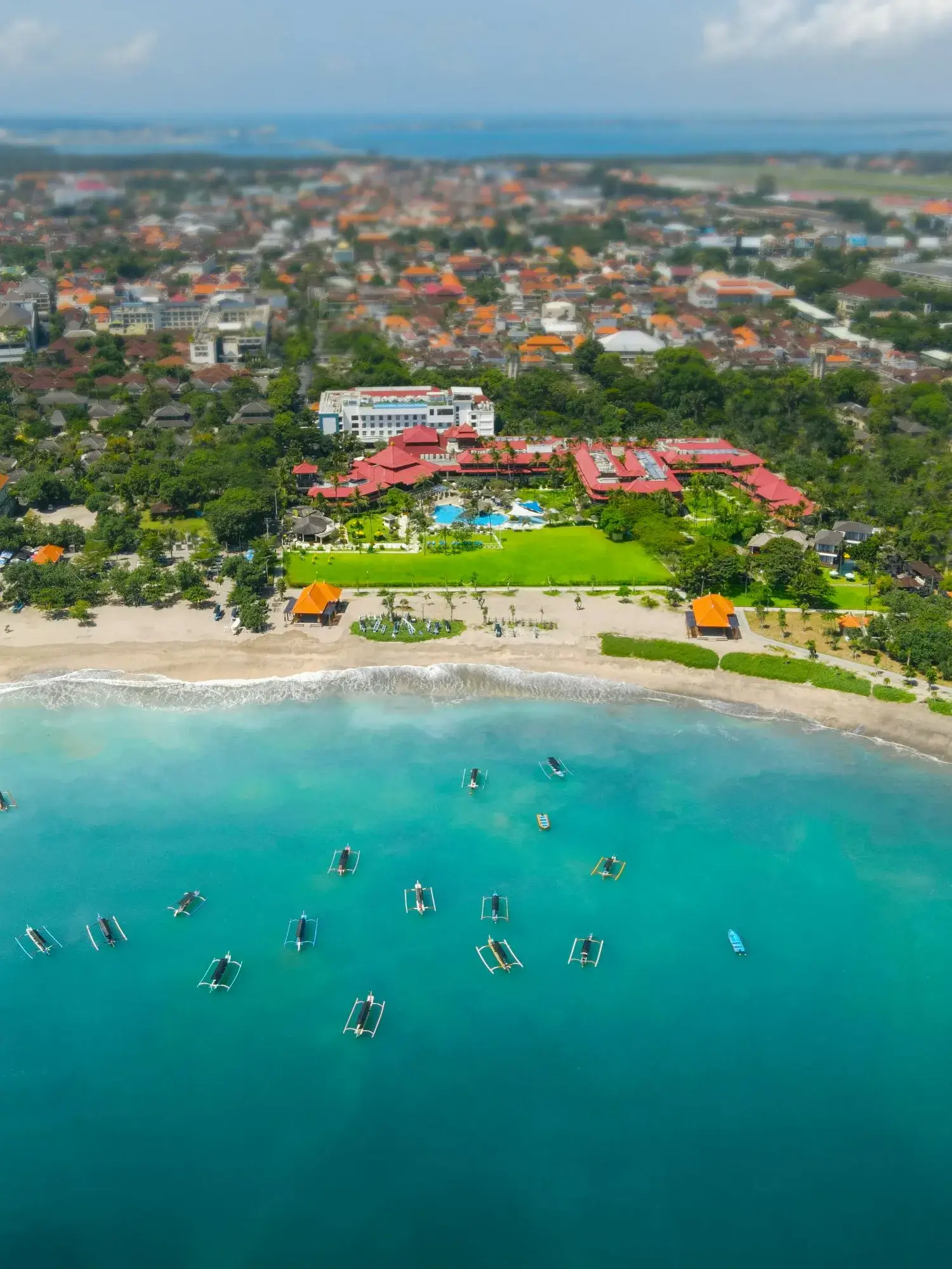 End Year Stay Festive Holiday Inn Baruna Resort