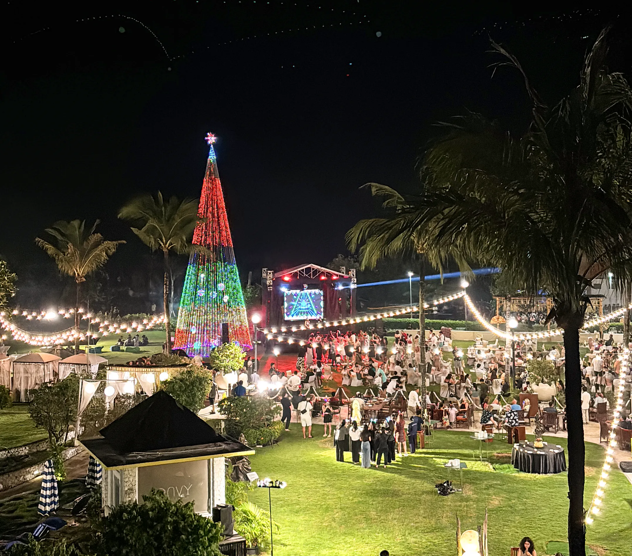 New Year’s Countdown Festive Holiday Inn Baruna Resort